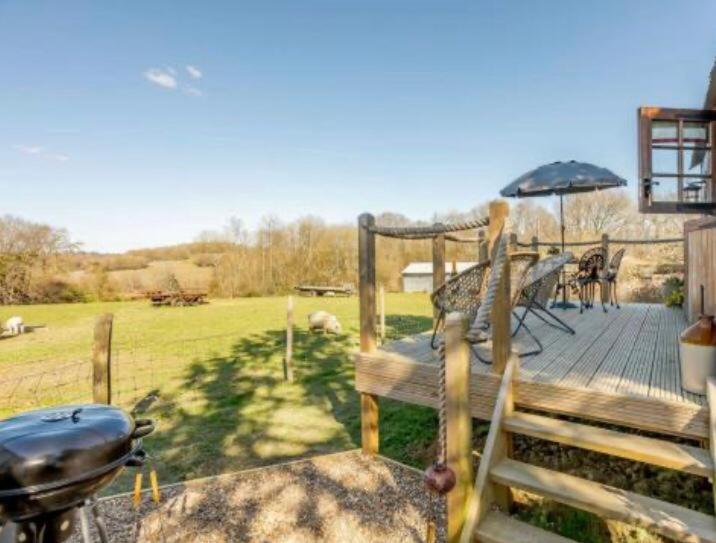 Вилла Pooks Rest Hurst Green  Экстерьер фото