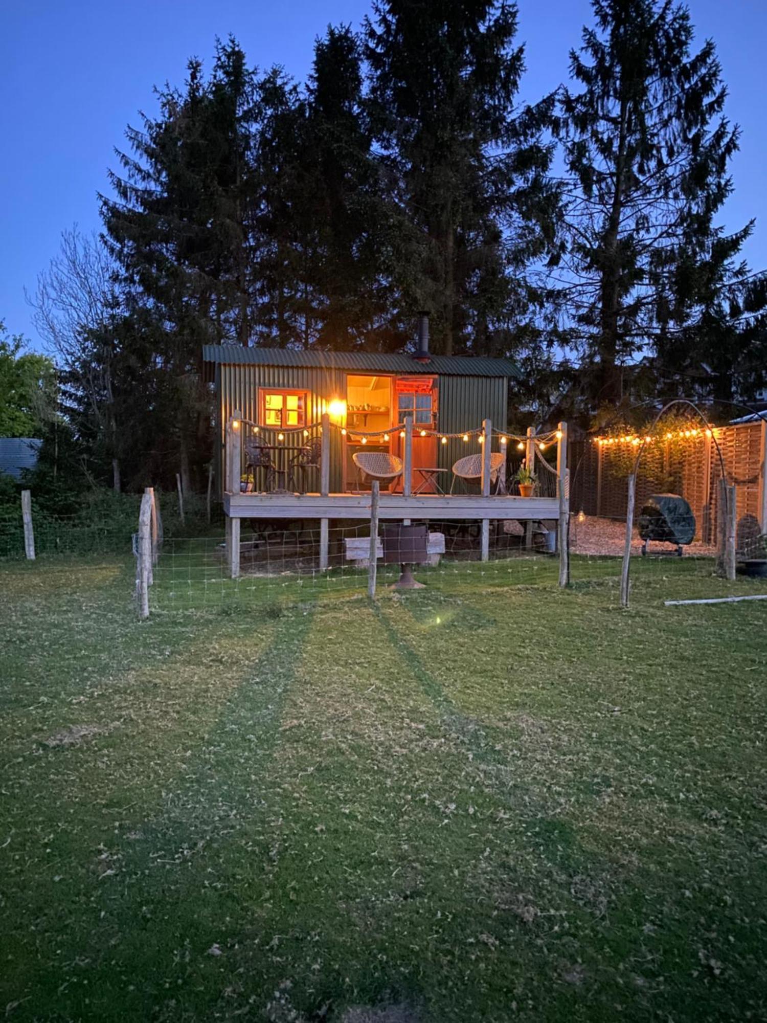 Вилла Pooks Rest Hurst Green  Экстерьер фото